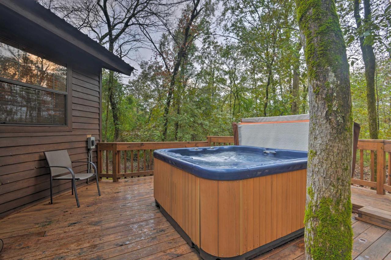 Villa Hochatown Hideaway With Hot Tub, Grill And Fire Pit! à Stephens Gap Extérieur photo